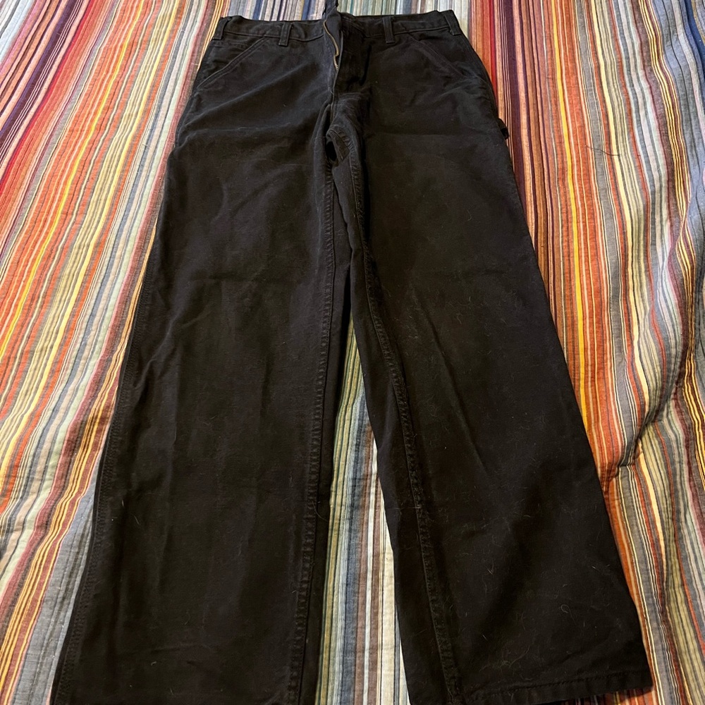 Men’s black Carhartt carpenter pants